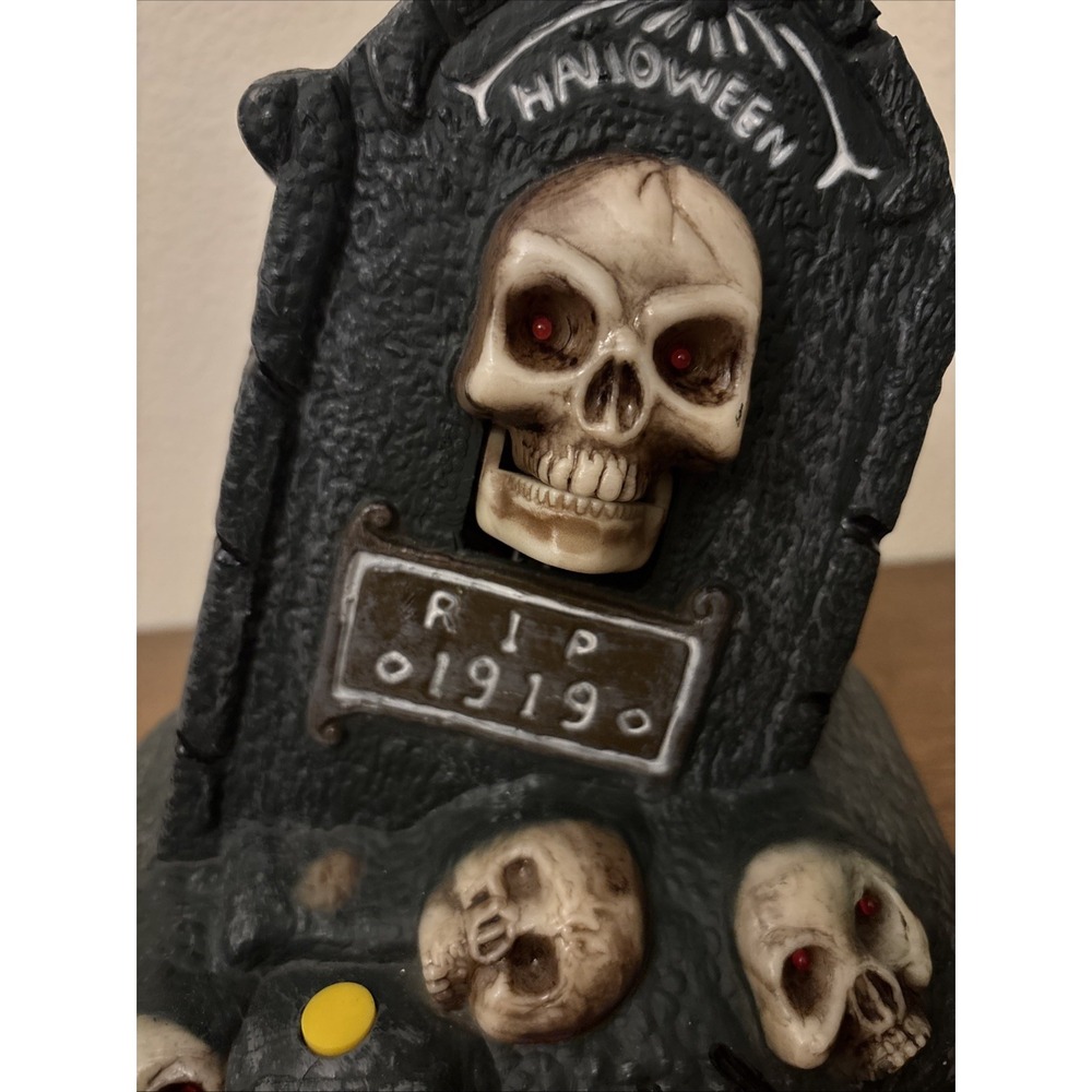 Gemmy Skull Halloween Tombstone Animated Decor Lighted Eyes Tested Works